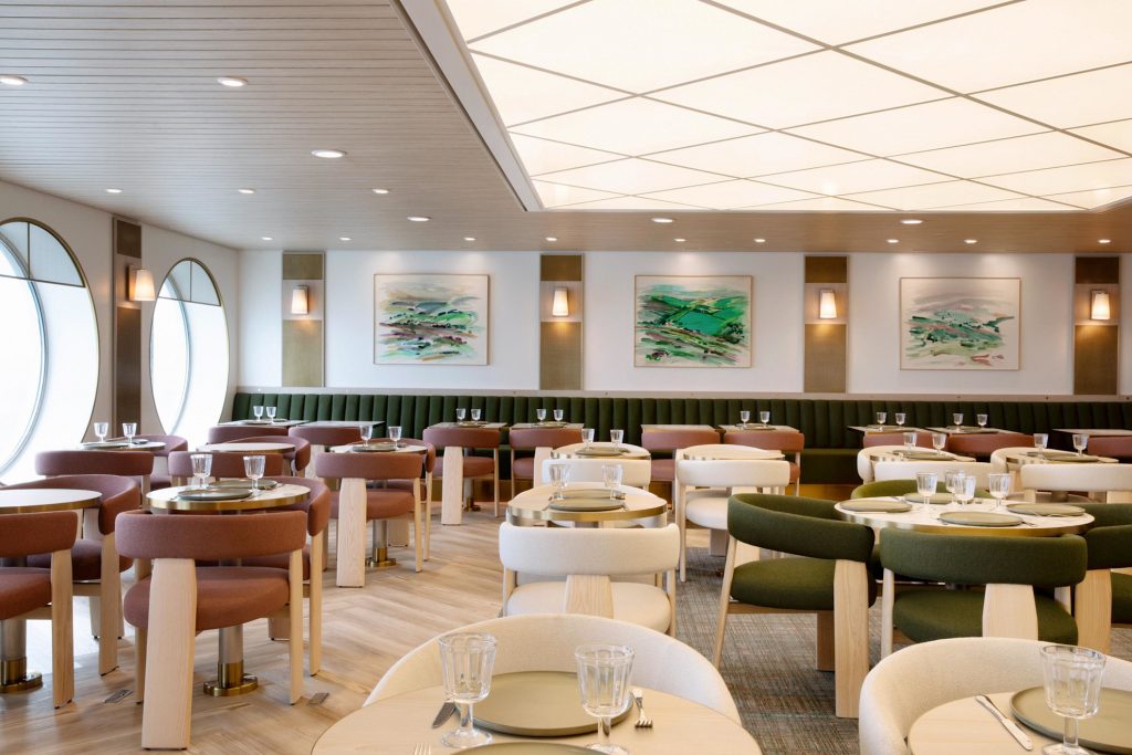 Portsmouth to Caen Onboard Facilities, Le Jardin onboard Guillaume de Normandie