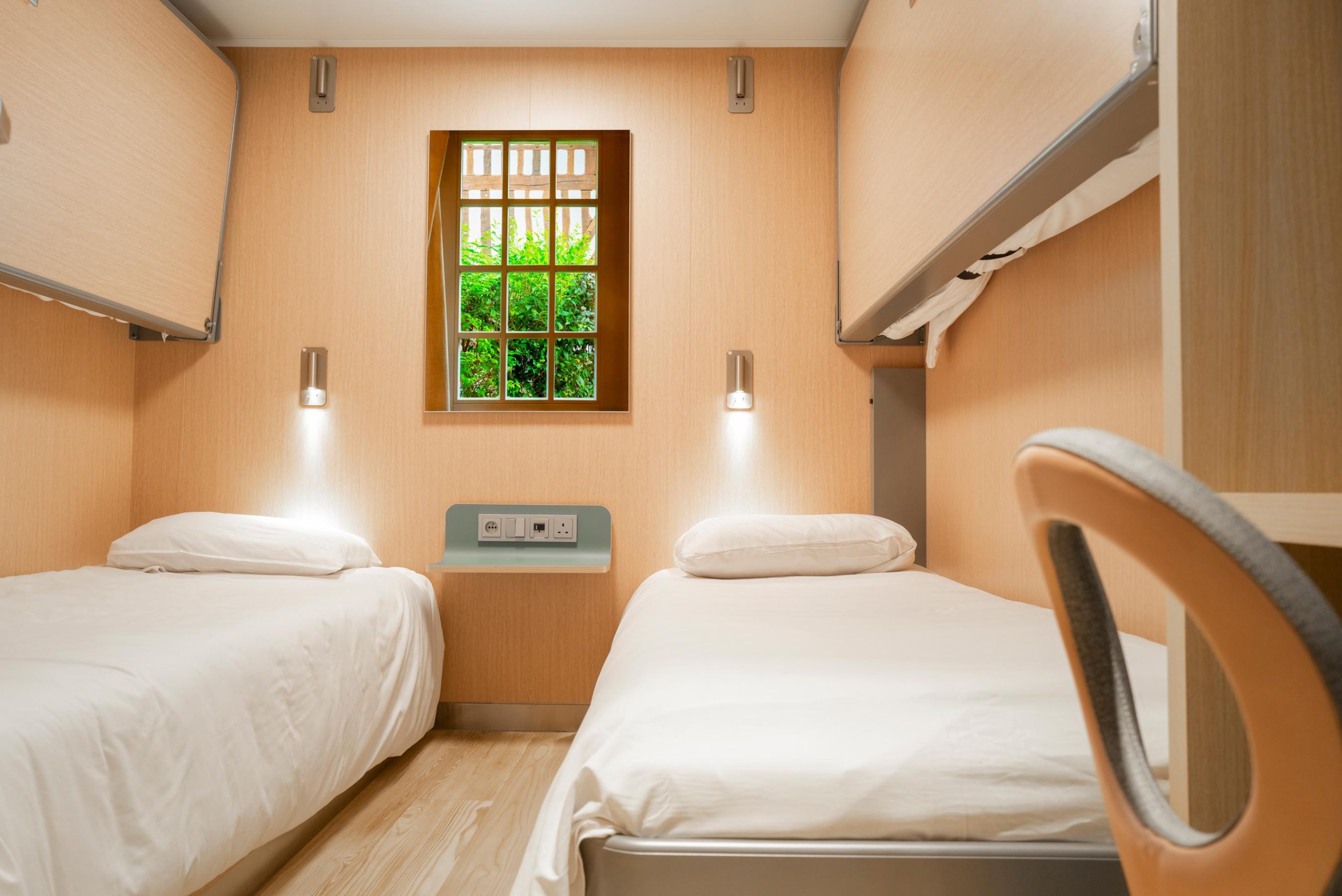 4-berth inside allergy-friendly cabin on the Guillaume de Normandie with bunk-style beds and vinyl flooring