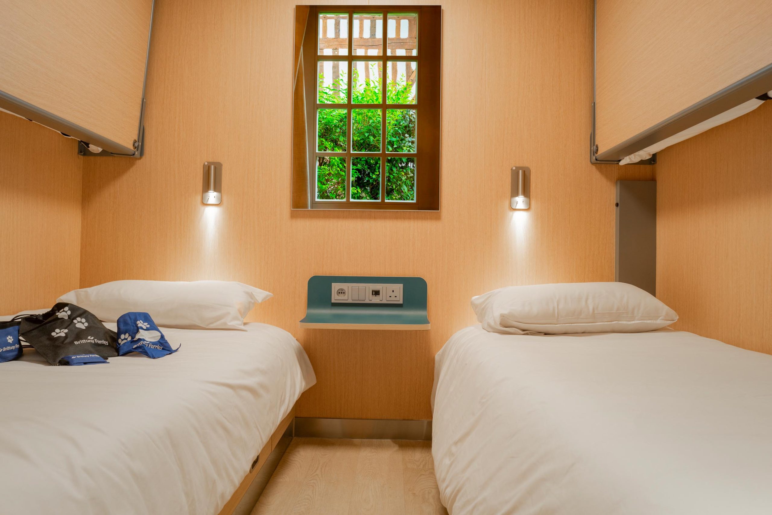 4-berth inside pet-friendly cabin on the Guillaume de Normandie with vinyl flooring